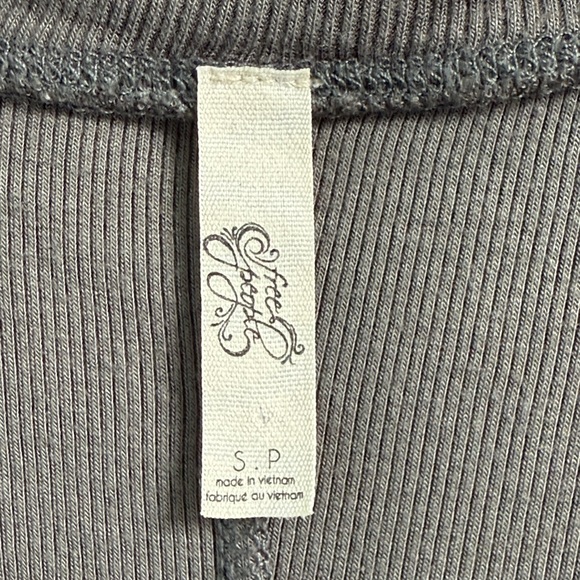 Free People Ribbed Long Sleeve Scoop Neck A Line Swing Tee Size Small - Picture 5 of 11